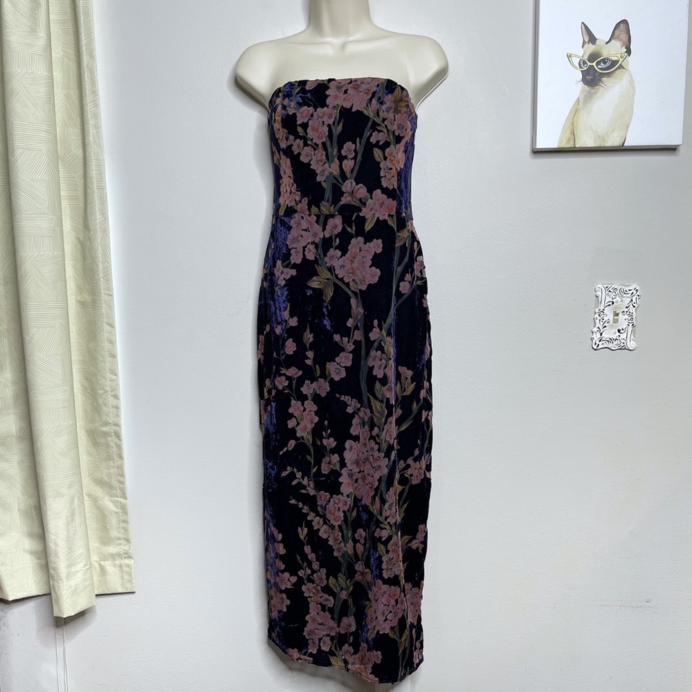 Lulu’s Strapless Navy Buy You Flowers Floral Velvet Dress Size Large NWT